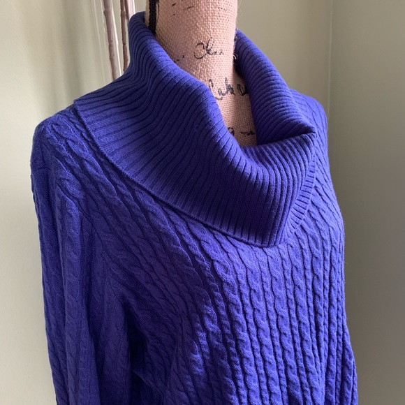 NWOT New York & Company Sweater - Picture 2 of 8